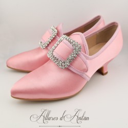 MAINTENON - Chaussures XVIIIe Siècle -  Rose